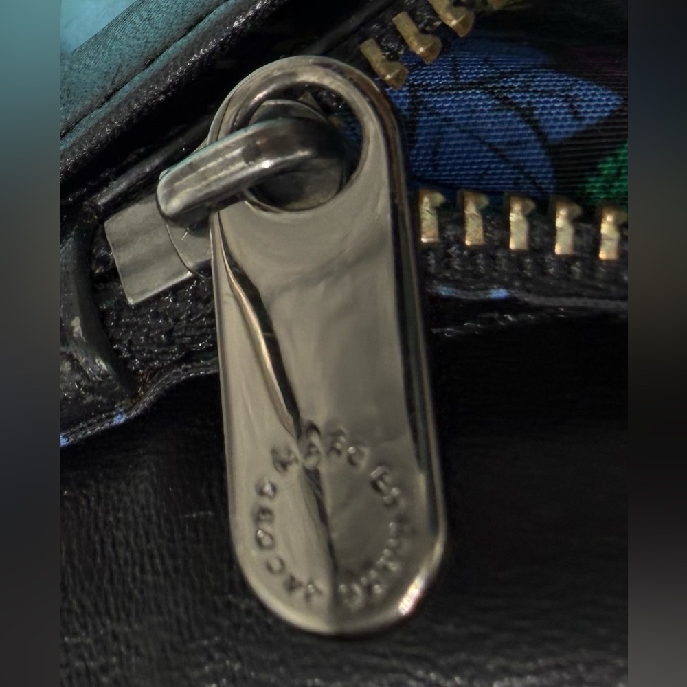 Marc by Marc Jacobs x Disney “I am not like other girls” Black Leather Wristlet - Picture 8 of 9